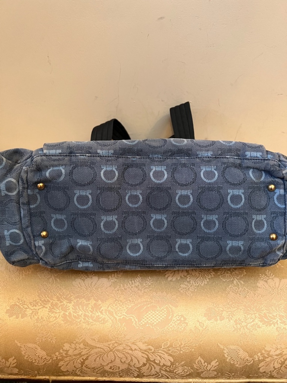 SALVATORE FERRAGAMO JEAN BAG - Picture 11 of 11